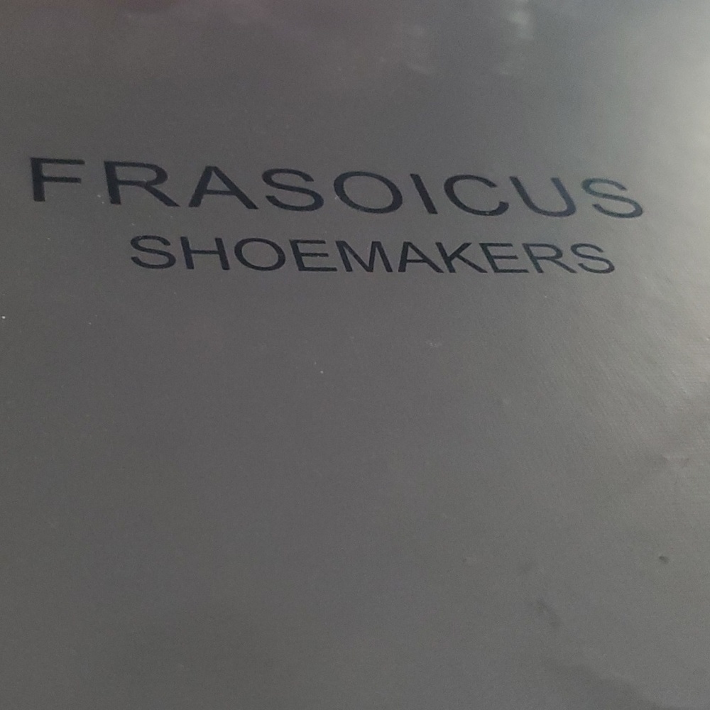 Frasoicus Wingtips-- 10, Brown